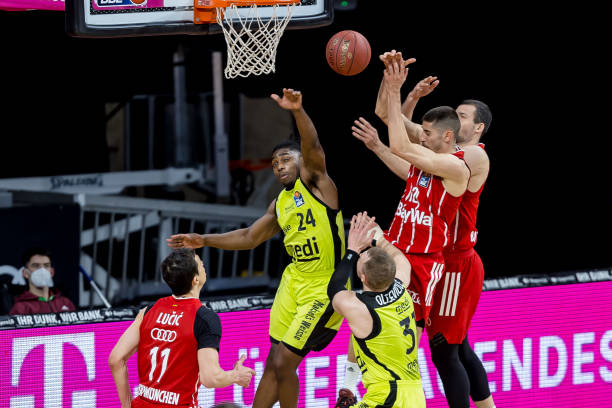 群更容易出 群更容易出